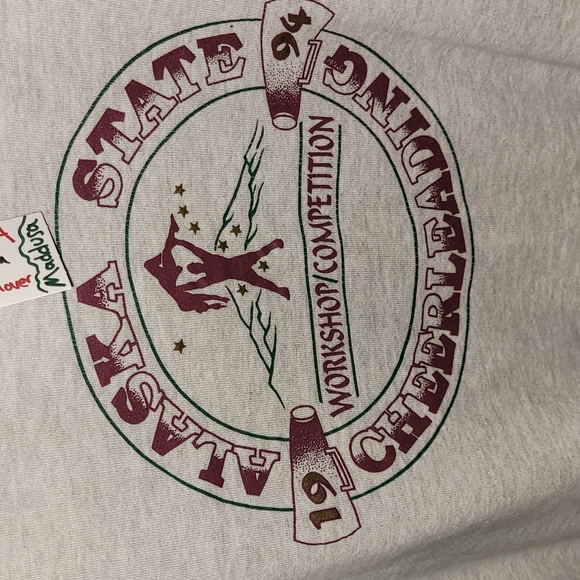 Vintage. 1994. Alaska State Cheerleading competition. Made in USA. Size Medium. - Picture 3 of 5